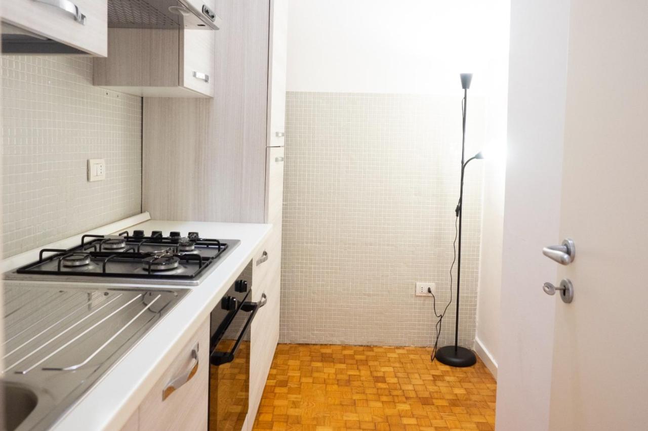 Seaport #Apartment Trani Bagian luar foto